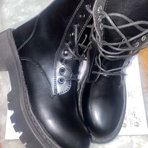 Black  Boots